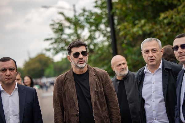 სამგორში, ბურჯანაძისა და ველისთავის ქუჩების სრული განახლება დასრულდა