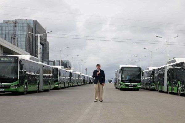 18-მეტრიანი ავტობუსების მორიგი ნაკადი 27 სექტემბრიდან სხვადასხვა მარშრუტზე ეტაპობრივად გადანაწილდება
