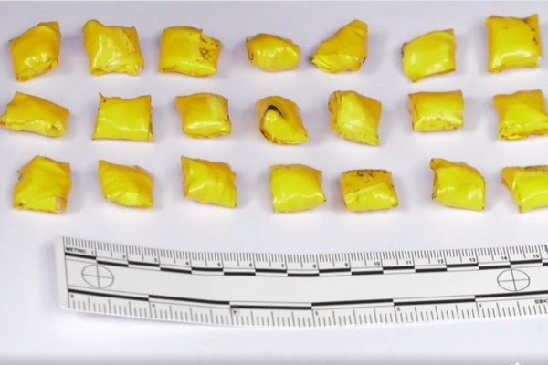 თბილისსა და აჭარაში 3 კილოგრამამდე „მეთადონი“, 32 შეკვრა სხვადასხვა ტიპის ნარკოტიკული საშუალება და 140 ცალი ფსიქოტროპული აბი ამოიღეს