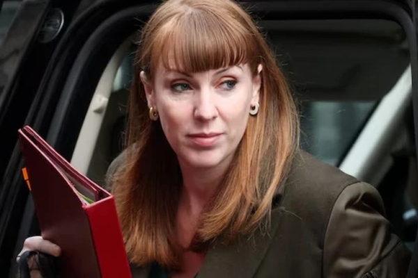 ბრიტანეთის ვიცე-პრემიერი გადადგა - მიზეზი ბინის შეძენისას გადასახადის გადაუხდელობა გახდა