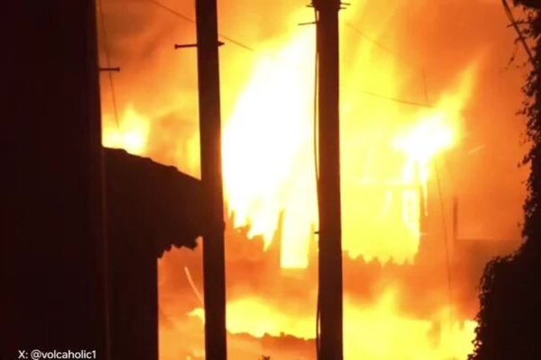 იაპონიაში ძლიერ ხანძარს ებრძვიან