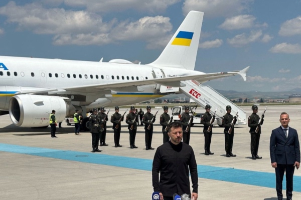 ვოლოდიმირ ზელენსკი დიდ ბრიტანეთში ჩავიდა