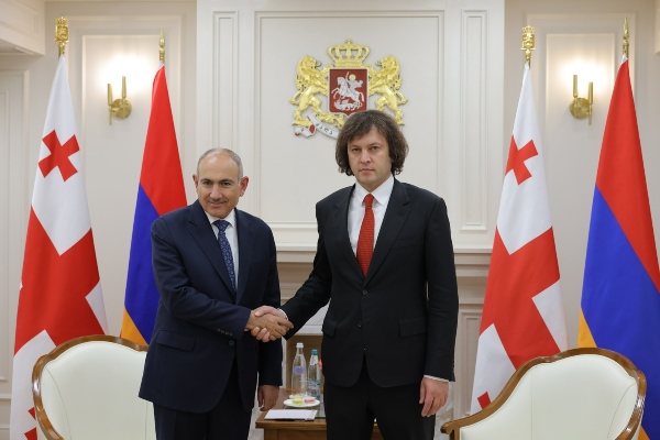 ირაკლი კობახიძე სომხეთის პრემიერ-მინისტრ ნიკოლ ფაშინიანს შეხვდა