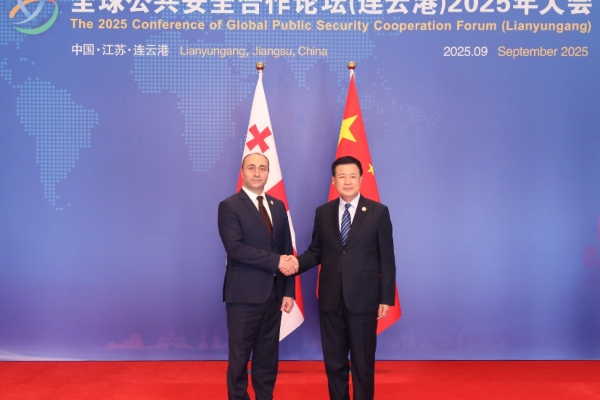 გეკა გელაძემ ჩინეთის სახალხო რესპუბლიკის საზოგადობერივი უსაფრთხოების მინისტრ ვანგ სიაოხუნგთან ოფიციალური შეხვედრა გამართა