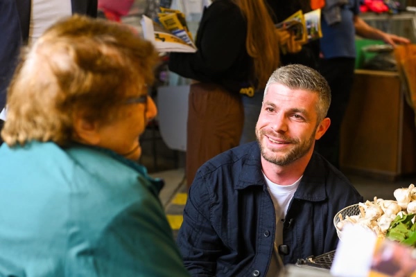 ირაკლი კუპრაძე და მაჟორიტარობის კანდიდატი, ჯუბა ლოლაძე გლდანის რაიონის მცხოვრებლებს შეხვდნენ