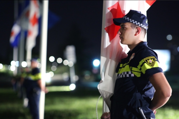 შინაგან საქმეთა სამინისტროს ადმინისტრაციულ შენობებზე სახელმწიფო დროშები დაშვებულია