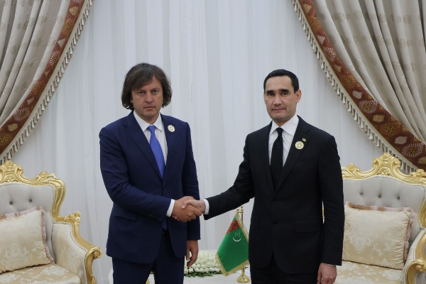 პრემიერ-მინისტრი ირაკლი კობახიძე თურქმენეთის პრეზიდენტ სერდარ ბერდიმუჰამედოვს შეხვდა