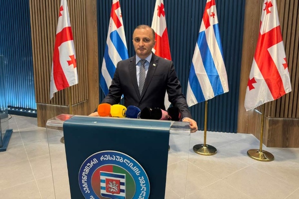 აჭარის უმაღლესი საბჭოს თავმჯდომარემ, დავით გაბაიძემ თანამდებობა დატოვა