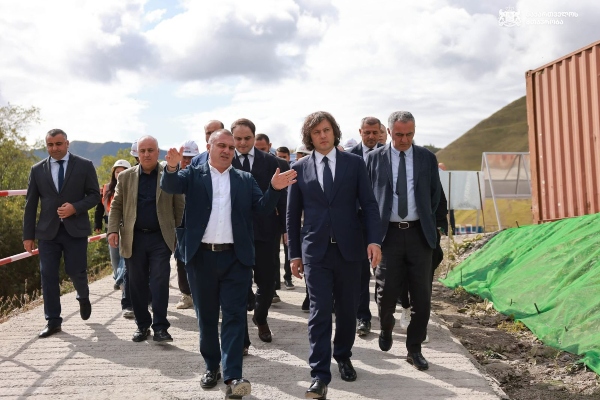 საქართველოს პრემიერ-მინისტრმა ქვეშეთი-კობის ხიდის მშენებლობა დაათვალიერა