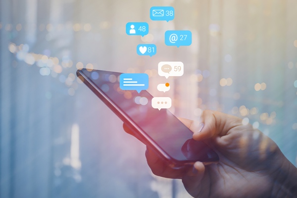 დანიაში 15 წლამდე ბავშვებისთვის სოციალურ ქსელებთან წვდომის შეზღუდვას აპირებენ